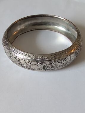 Intricate Floral Silver Tone Bangle Bracelet